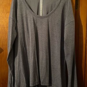 Woman’s long sleeve lulemon